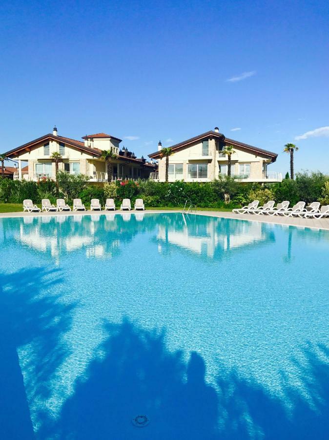 Sky Fort Garda View Sirmione Exterior photo